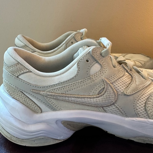 Nike AL8 Sneakers - Picture 9 of 9